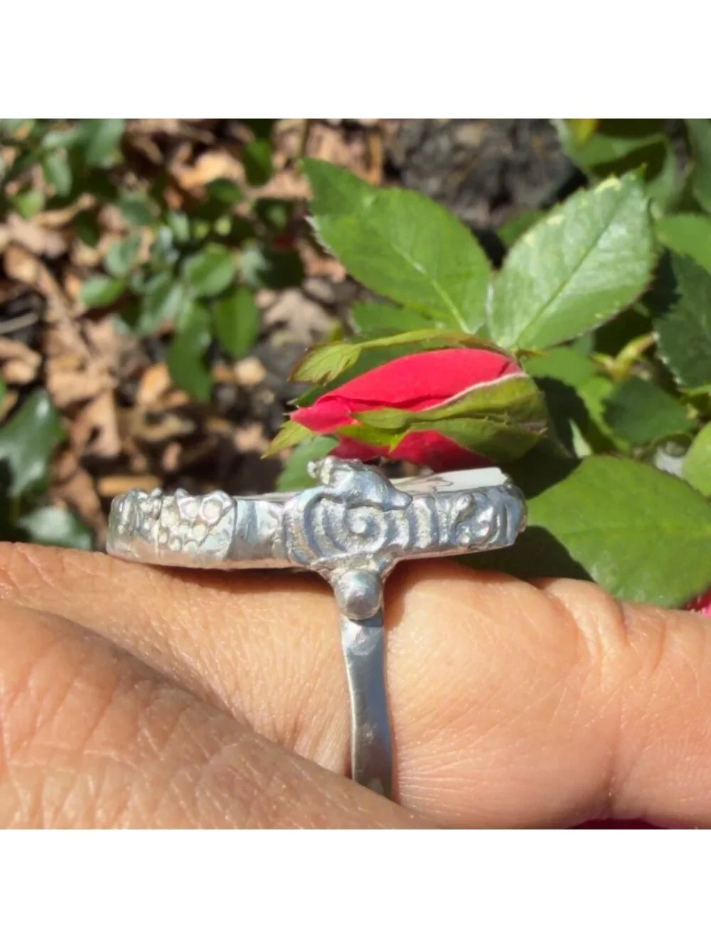 Hand Crafted Peter Rabbit Wedgewood Broken China Ring W/ Silver Spoon Bowl Band - Picture 7 of 15